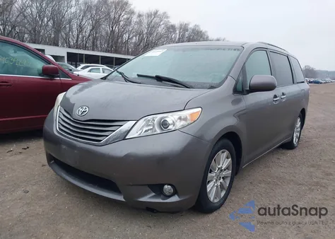 2011 Toyota Sienna Xle z USA, uszkodzony, nr VIN 5TDDK3DC8BS015623
